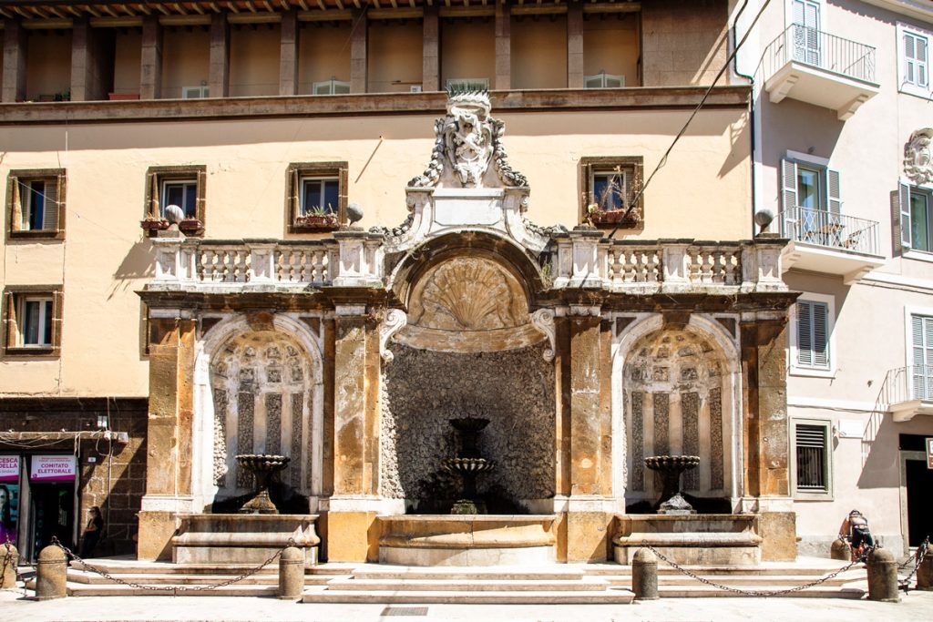 Fontana di piazza San Pietro a Frascati