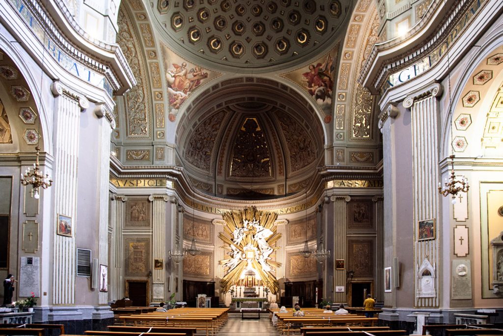 Interni del duomo di Rocca di Papa - Chiesa di Santa Maria Assunta