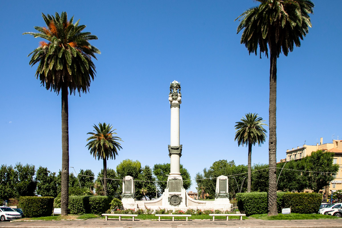 Piazza Marconi e monumento ai Caduti