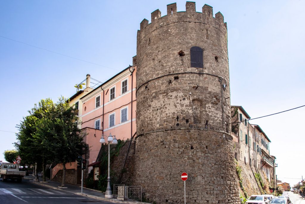 Torre Medievale nel centro storico del borgo di Lanuvio