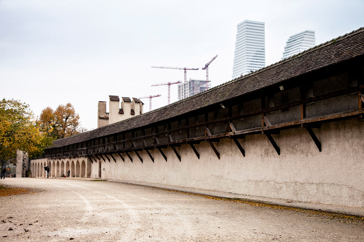 Basler Stadtmauer - Mura di Basilea con camminamento