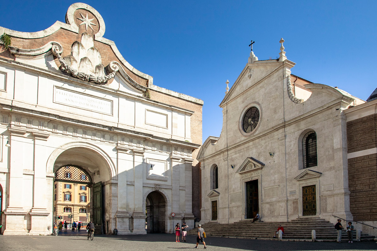 Facciata della basilica di Santa Maria del Popolo in piazza del Popolo - Roma
