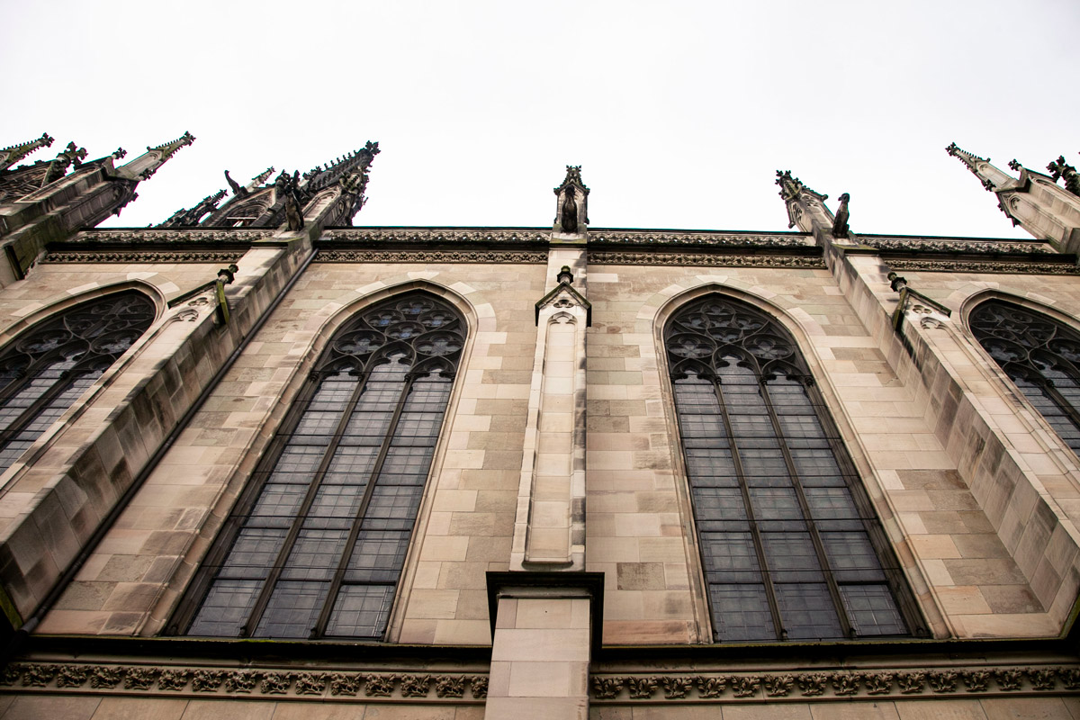 Finestroni e guglie della Elisabethenkirche - Basel