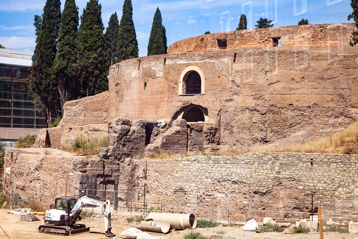 Ingresso al Mausoleo di Augusto nel centro di Roma