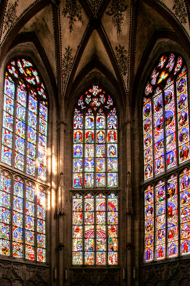 Le finestre decorate del coro della Munstergasse di Berna