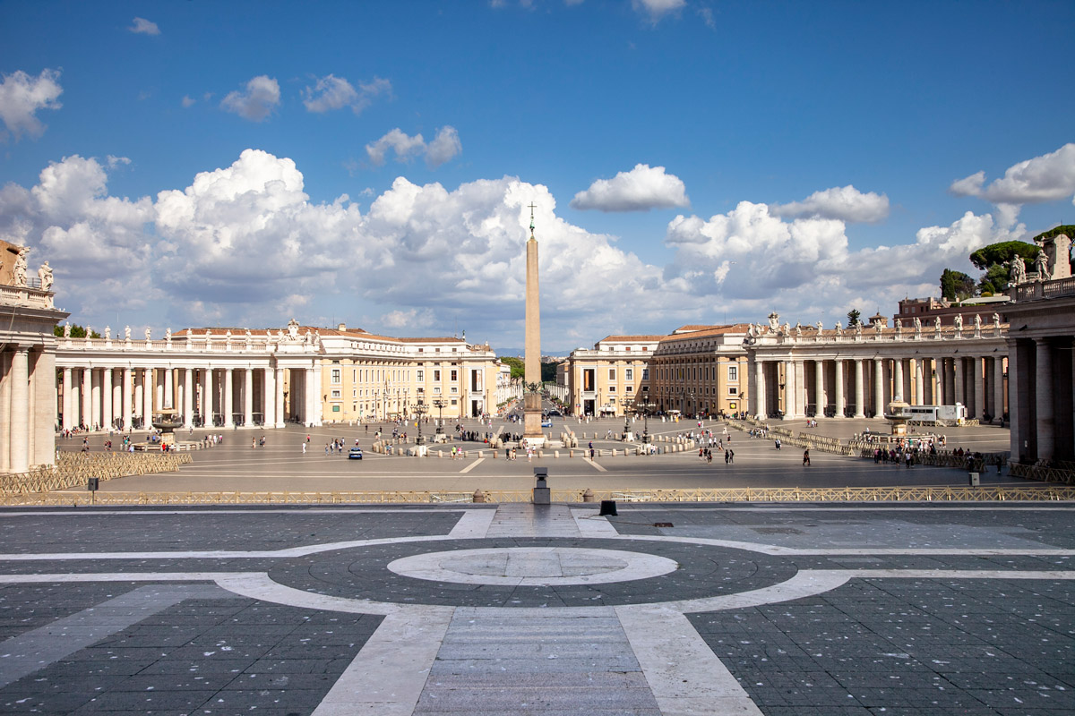 Piazza San Pietro vista dalla basilica