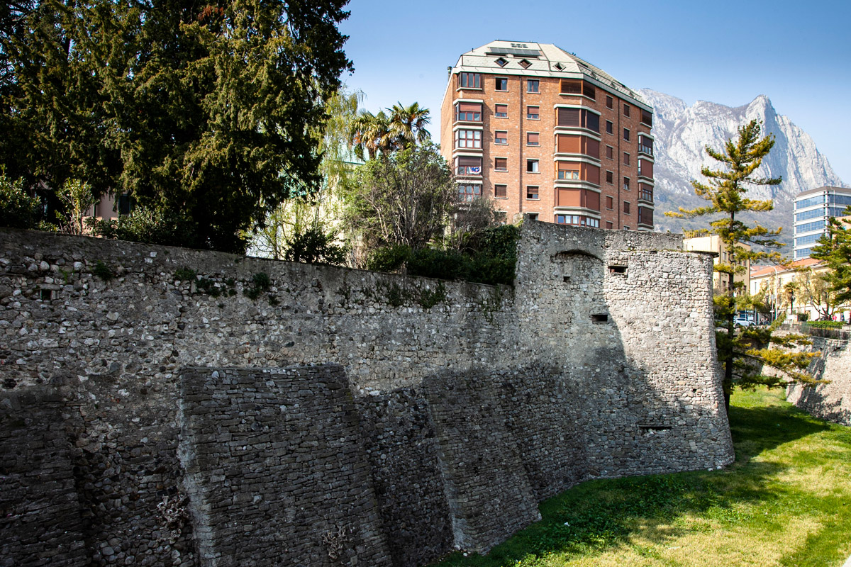 Vallo delle Mura - Antica cinta muraria di Lecco