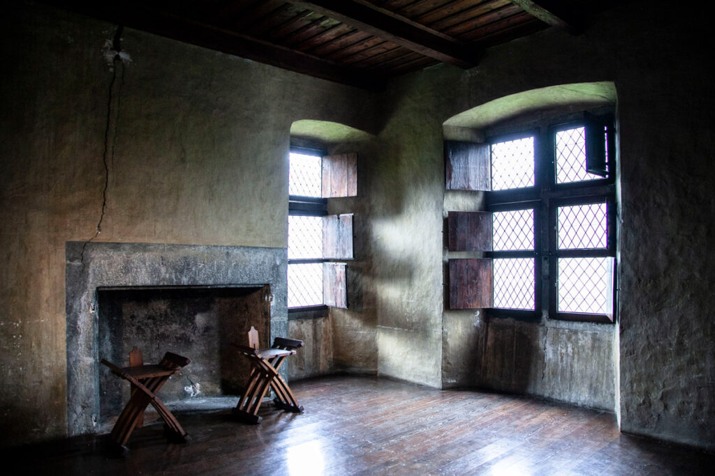 Camera della torre del castello di Issogne