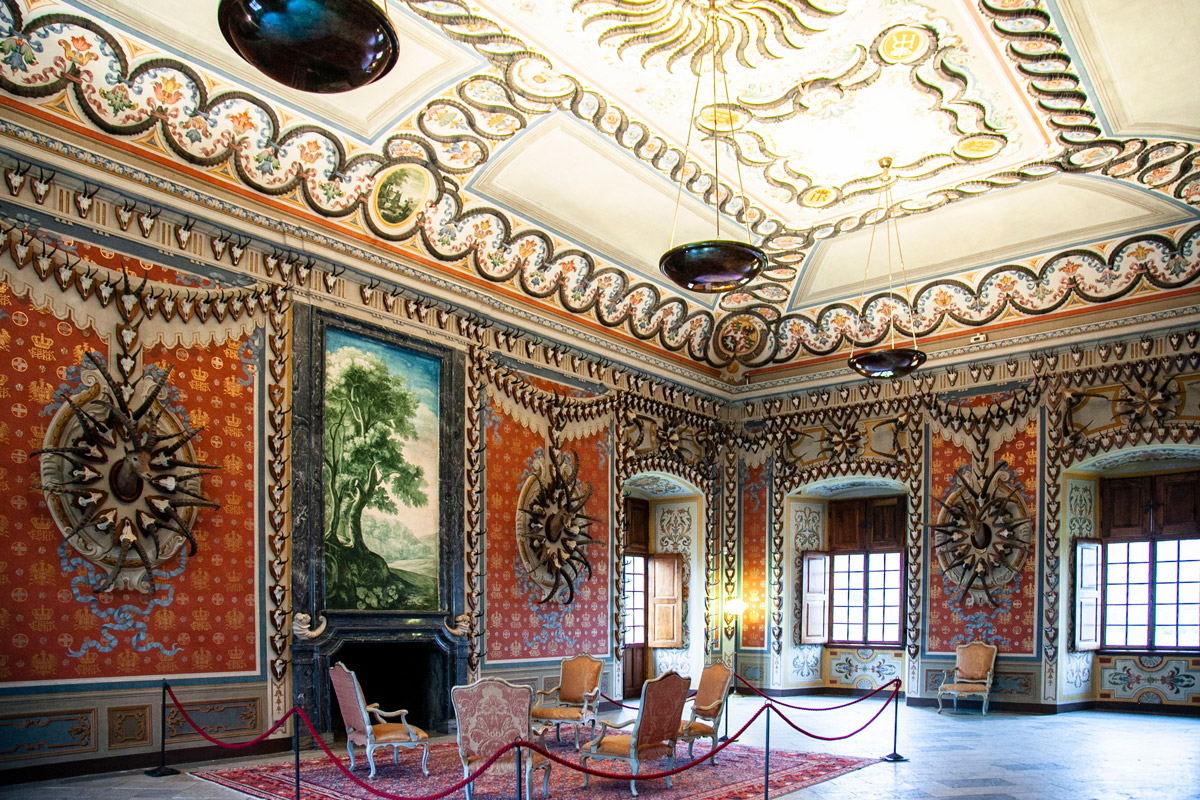 Grande salone dei Trofei nel castello Reale di Sarre