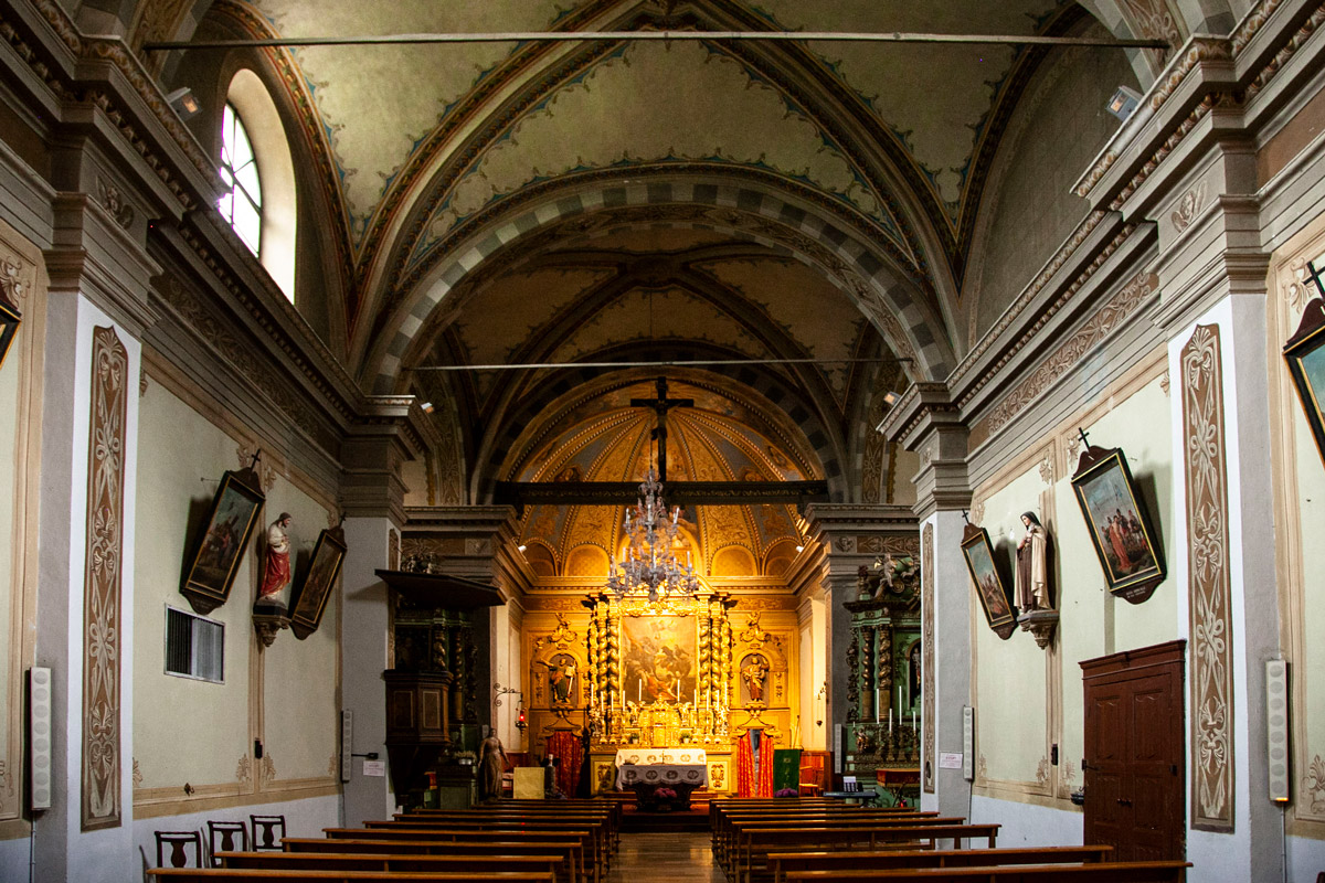 Interni della chiesa della Conversione di San Paolo a Introd