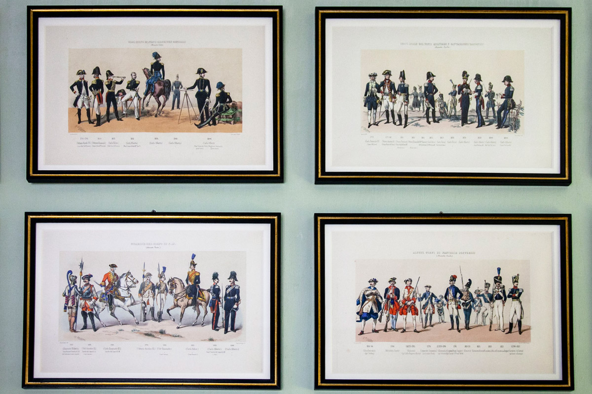 Serie di litografie del 1844 su armata sarda e le sue uniformi
