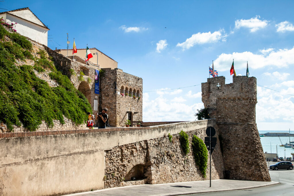 Torretta Belvedere e accesso al borgo storico