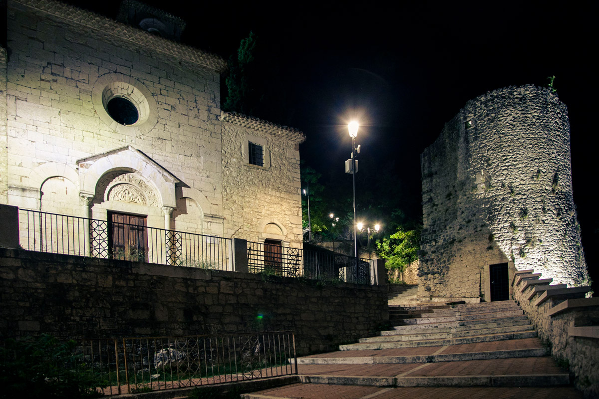 Chiesa di San Bartolomeo e Torre Terzano di notte
