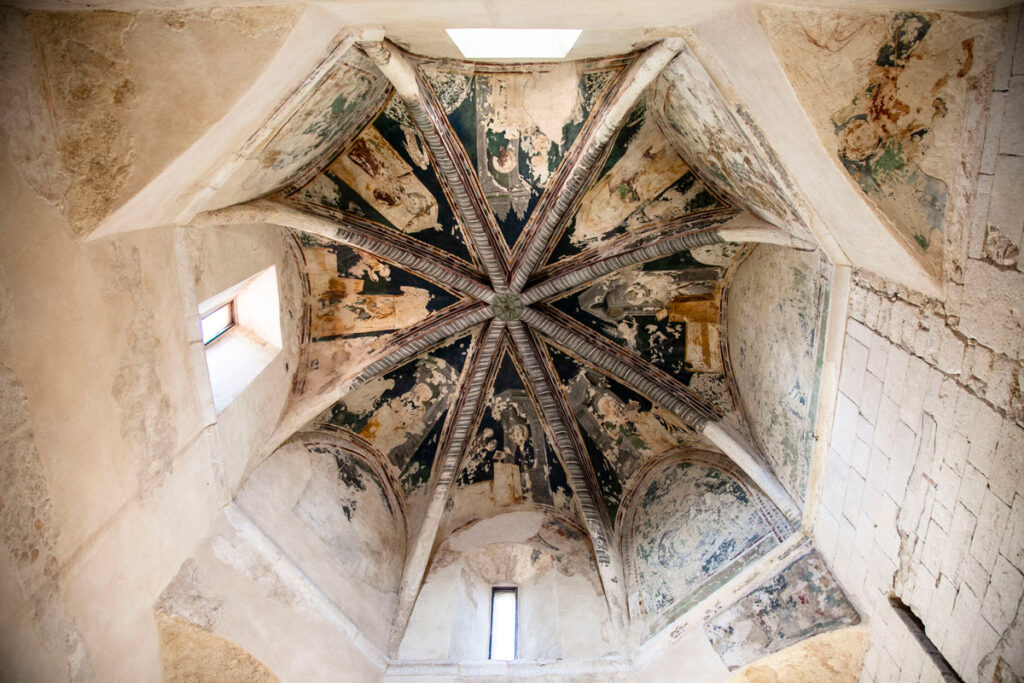 Cupola ottagonale nella navata sinistra della chiesa di San Giorgio Martire