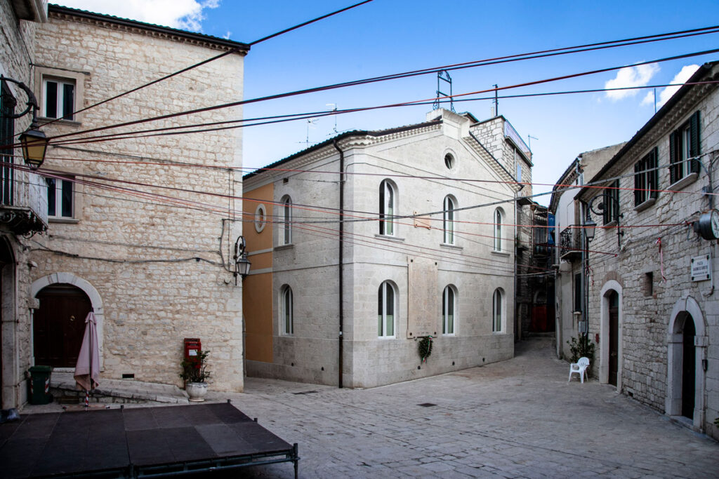 Piazza Giacomo de Sanctis a Ferrazzano
