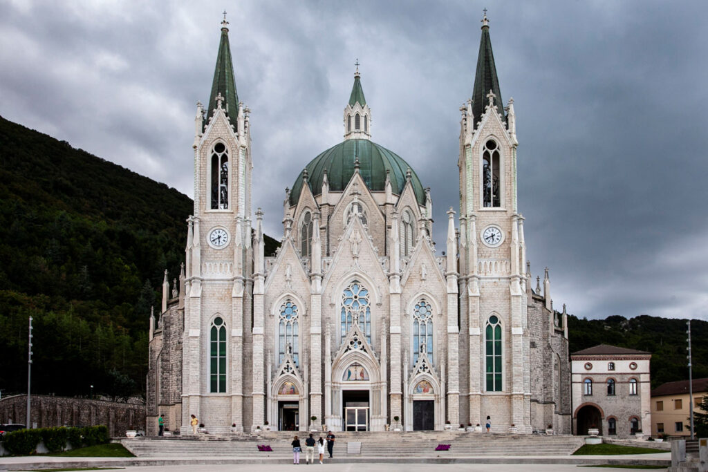 Basilica Santuario di Maria Santissima Addolorata - Molise