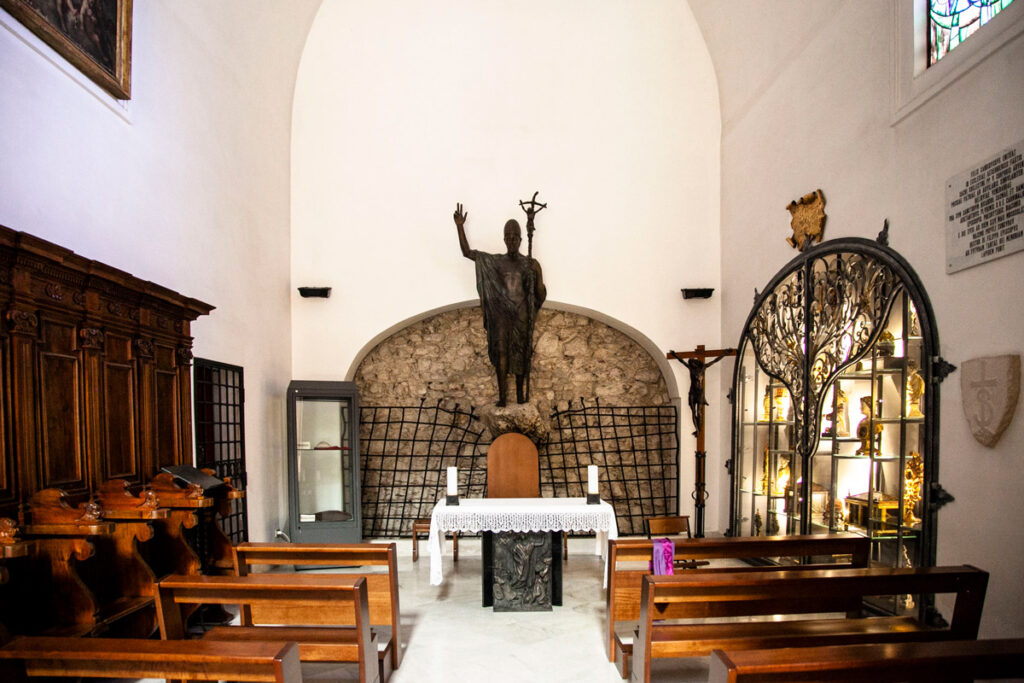 Cappella con reliquiario nella cattedrale di San Pietro Apostolo