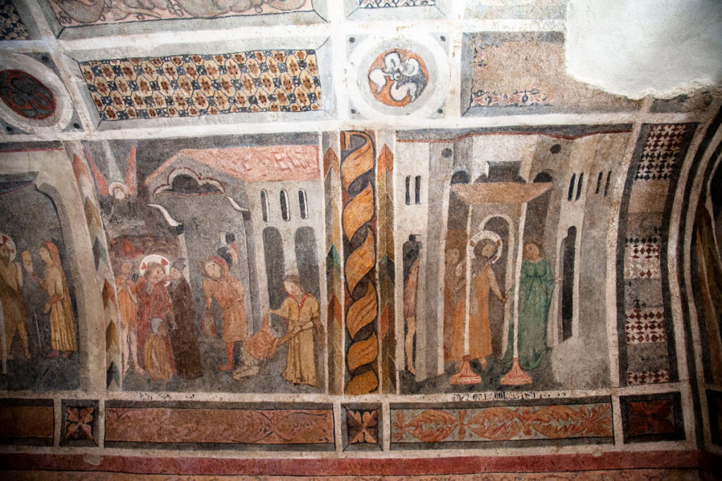 Sette opere di misericordia - Cripta di Sant'Angelo in Grotte