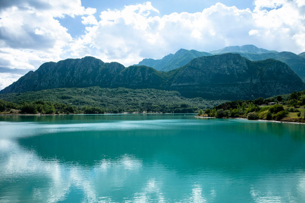 Lago turchese del Molise