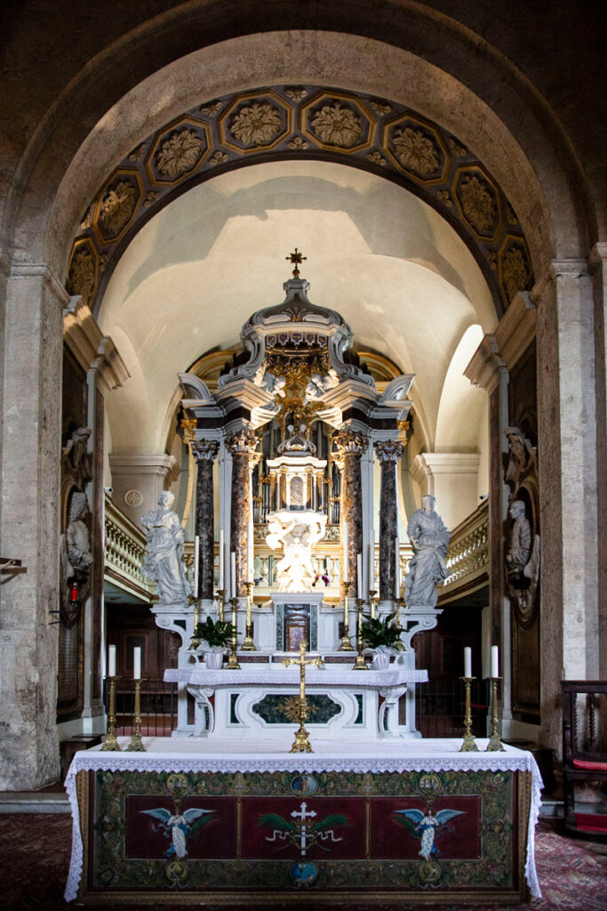 Altare della Pieve dei Santi Quirico e Giulitta