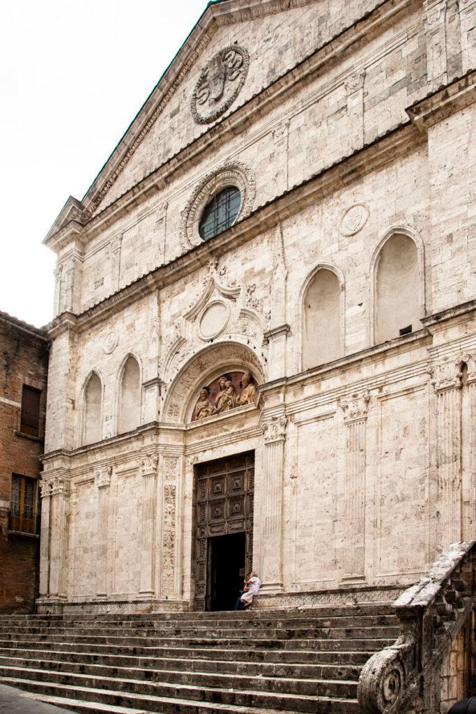 Facciata della chiesa di Sant'Agostino a Montepulciano
