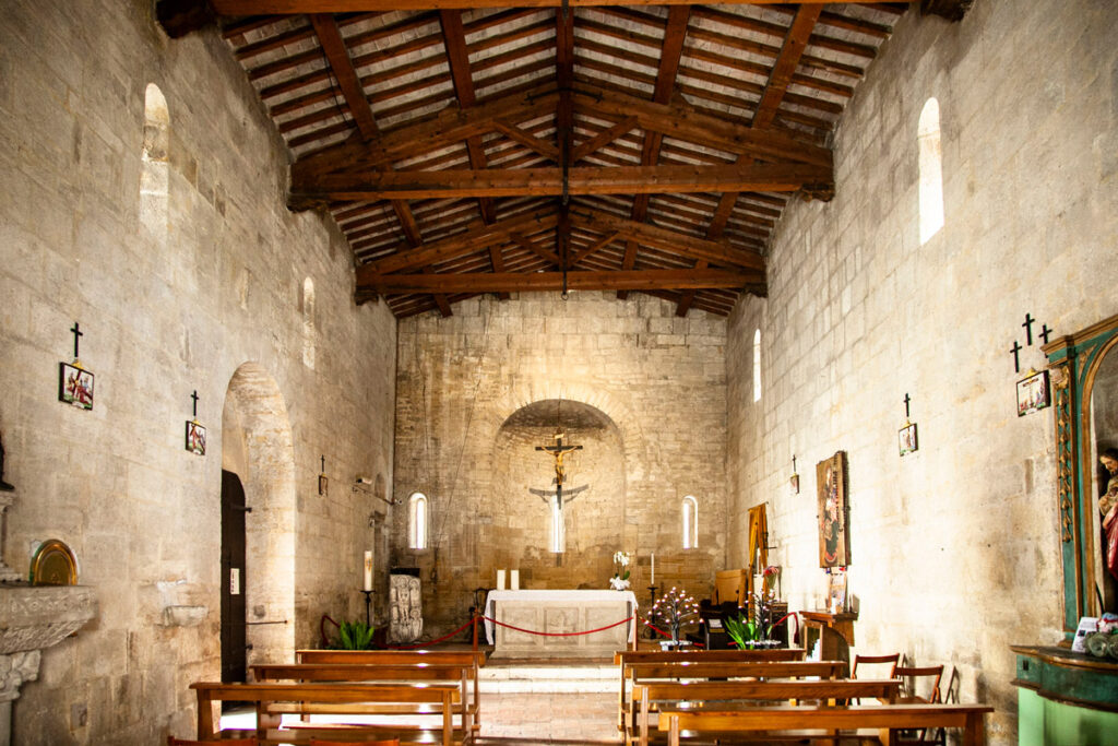 Interni della chiesa di Santa Maria Assunta - XII secolo