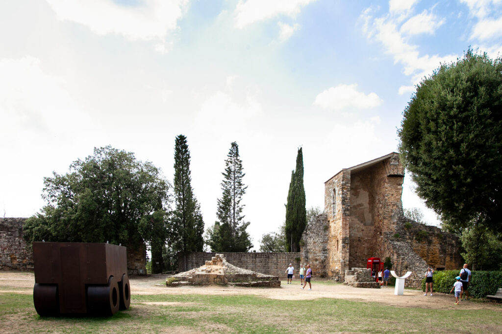 Parte superiore degli Horti Leonini con Torre del Cassero