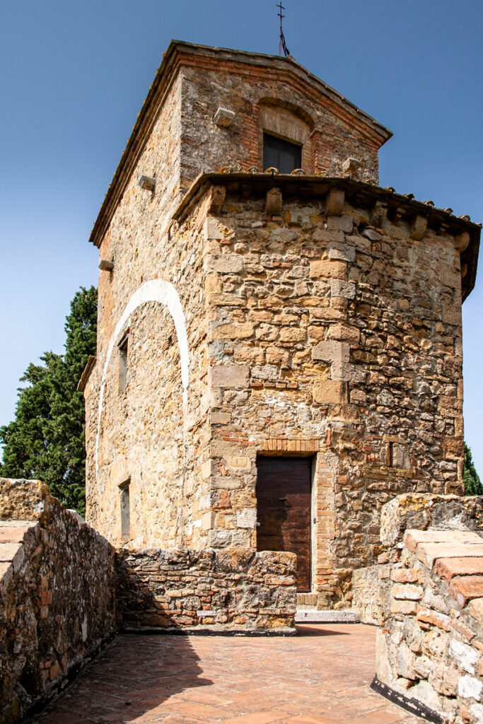 Porta ai Cappuccini - Porta Torre nelle mura di San Quirico d'Orcia