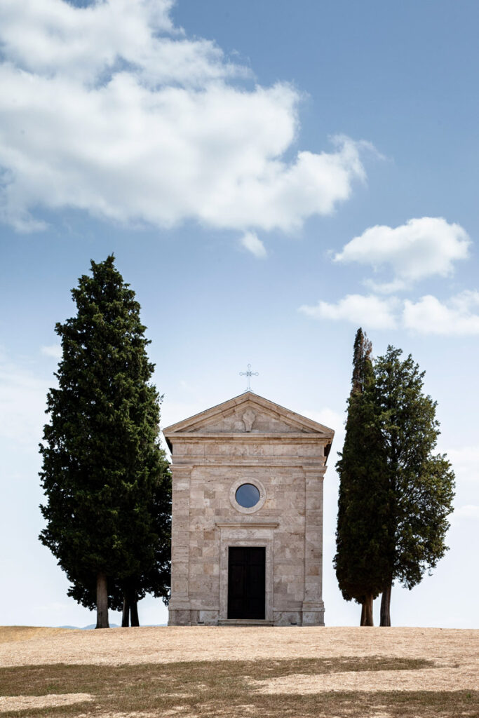 Cappella della Madonna di Vitaleta tra i cipressi