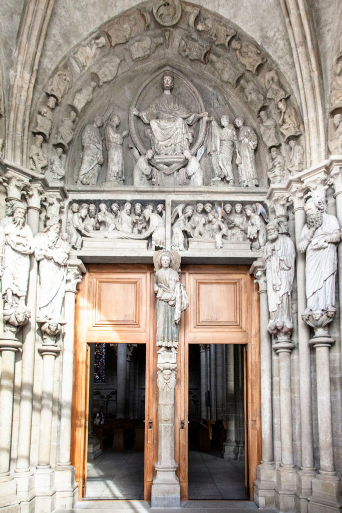 Portale della cattedrale di Notre-Dame a Losanna
