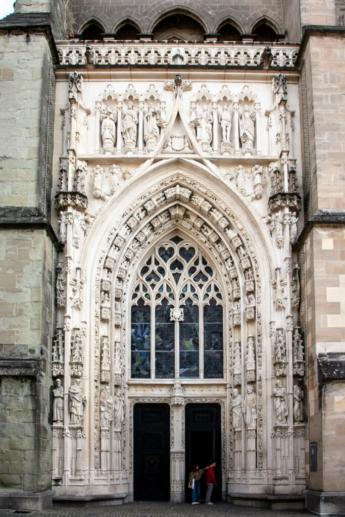 Portone Montfalcon della cattedrale di Notre-Dame a Losanna