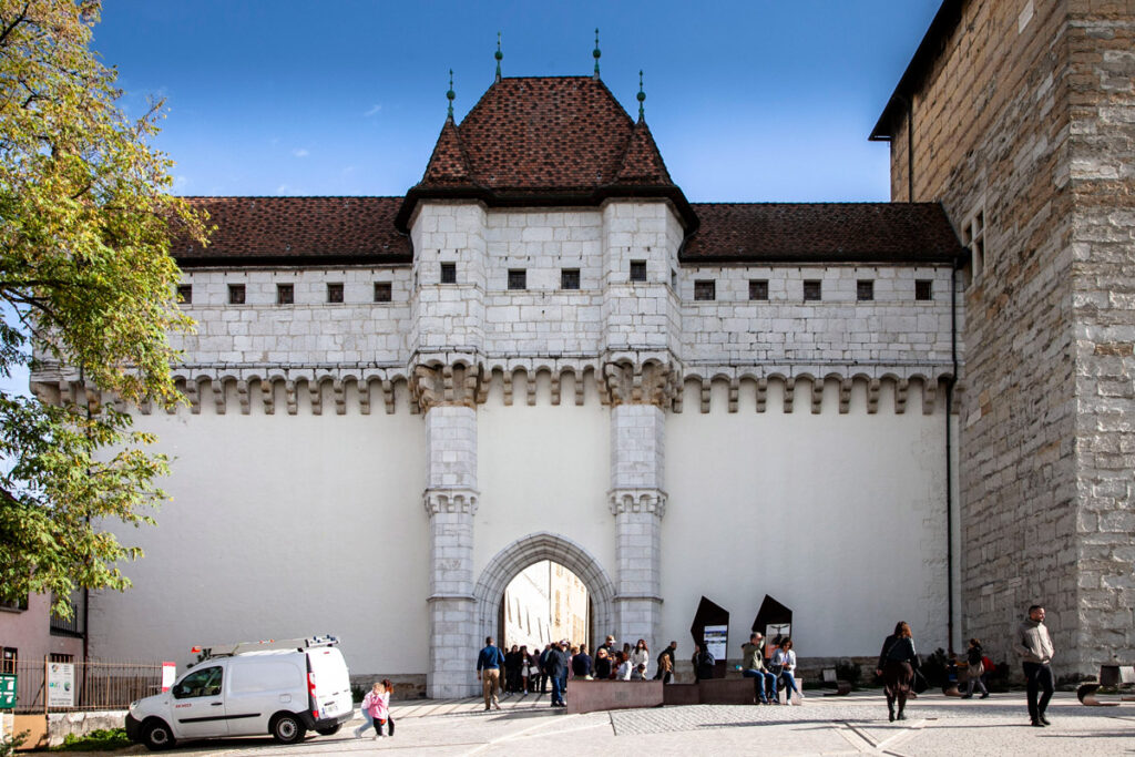 Facciata ingresso castello di Annecy