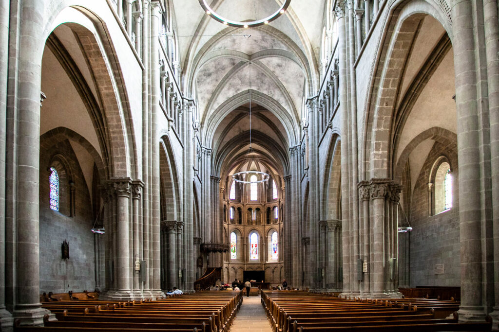 Interni della cattedrale di Ginevra