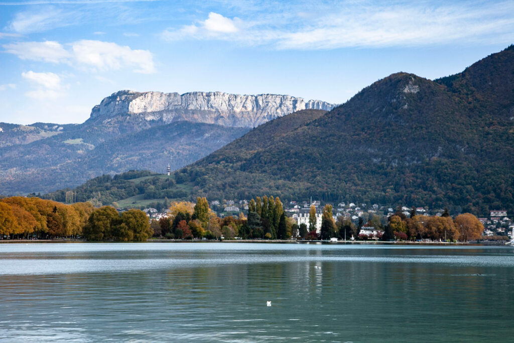 Montagne che si affacciano sul lago di Annecy