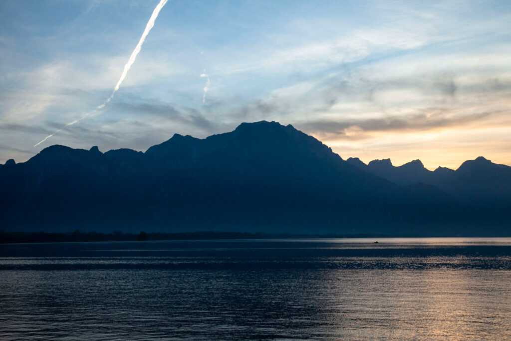 Lago Lemano e le Alpi