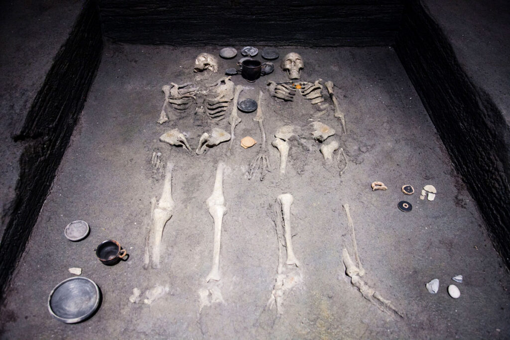 Antica tomba di Spinea nel museo Delta Antico
