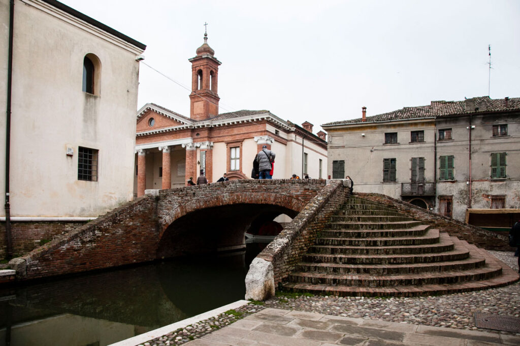 Ponte degli Sbirri di Comacchio