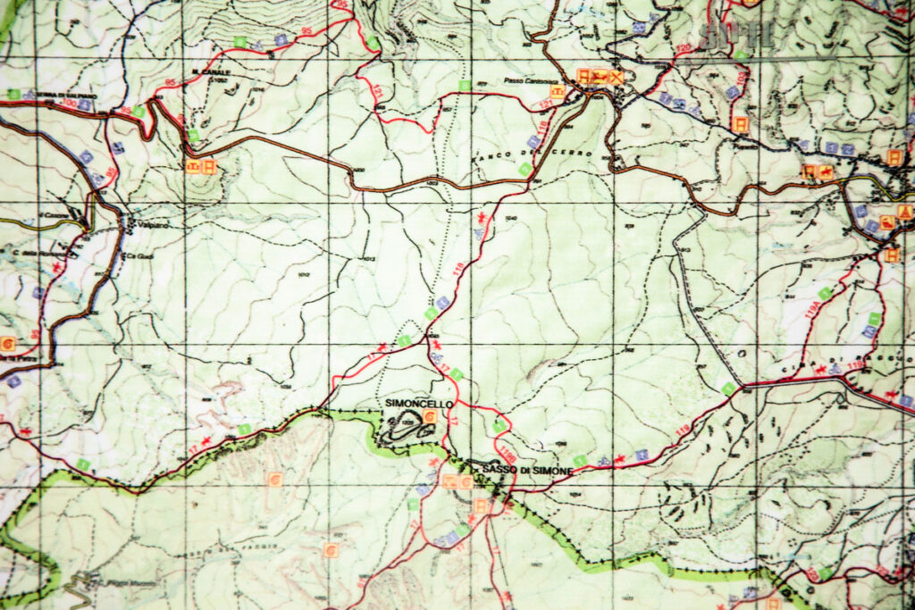 Cartina del trekking ad anello del Sasso Simone e Simoncello