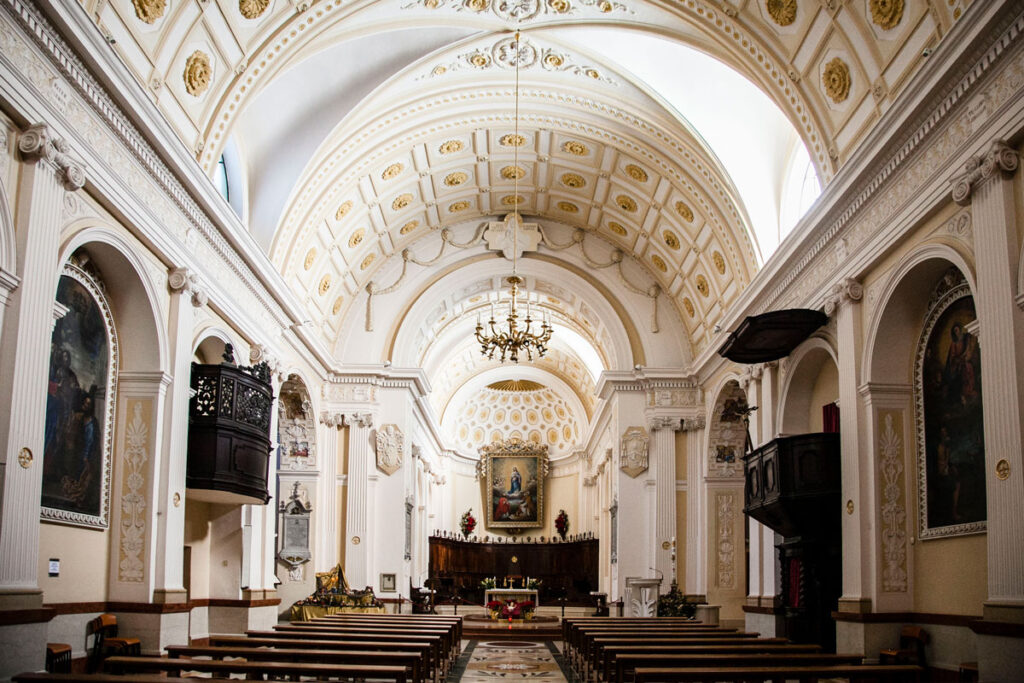 Interni della cattedrale di San Leone