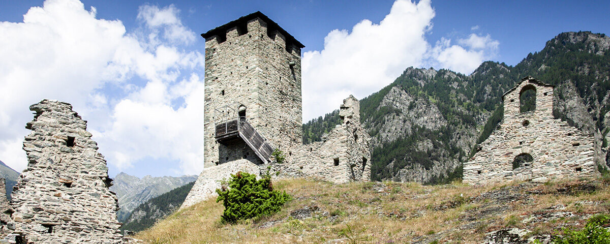 Castello di Graines in Val d'Ayas