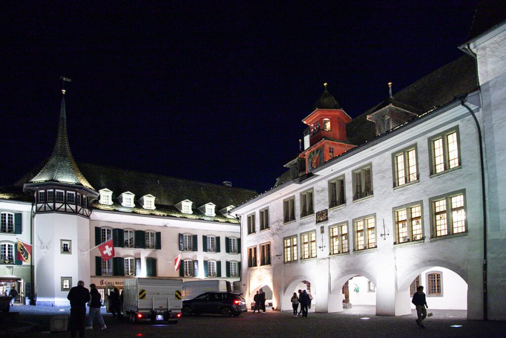 Antichi palazzi su Rathausplatz - Thun