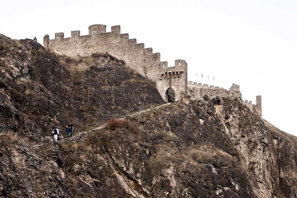 Castello sui monti di Sion