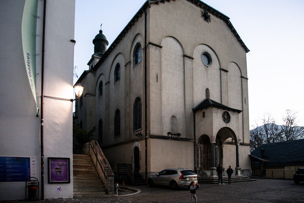 Chiesa dei Gesuiti in place de Theatres
