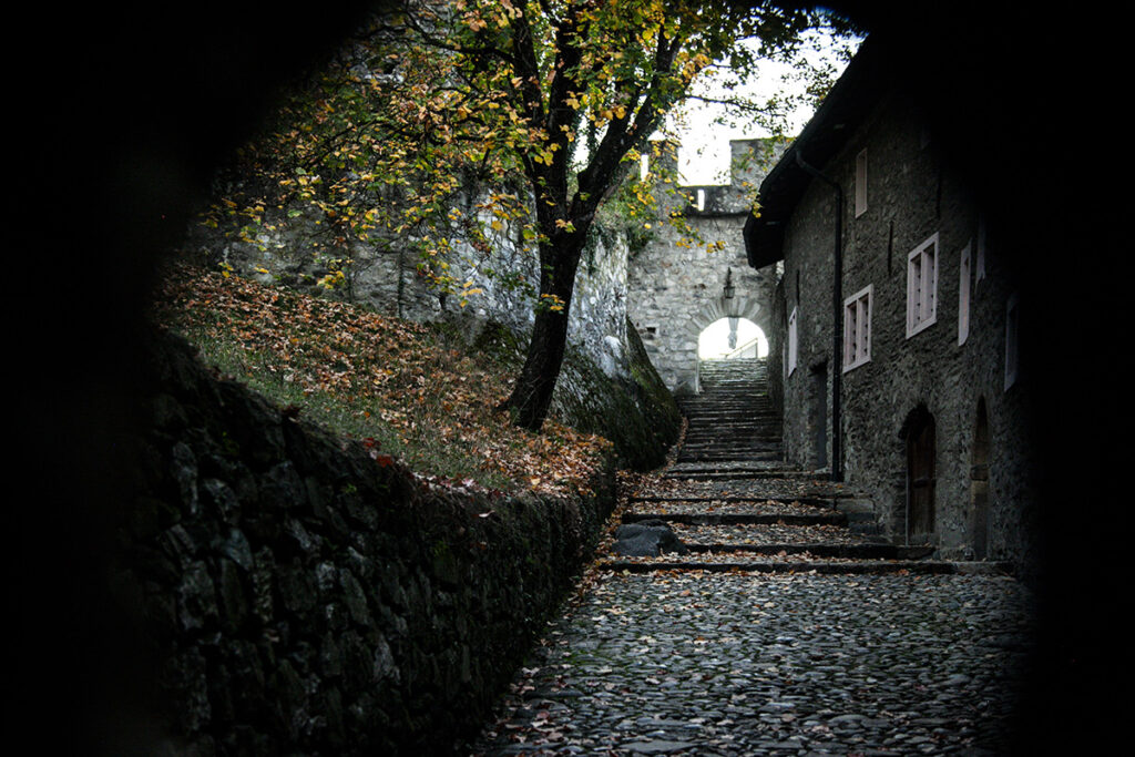 Dentro al castello Valére di Sion