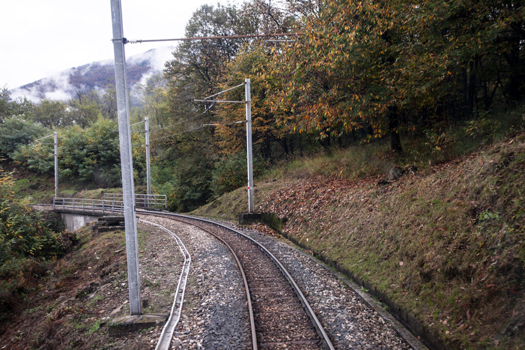 Ferrovia Vigezzina-Centovalli in autunno